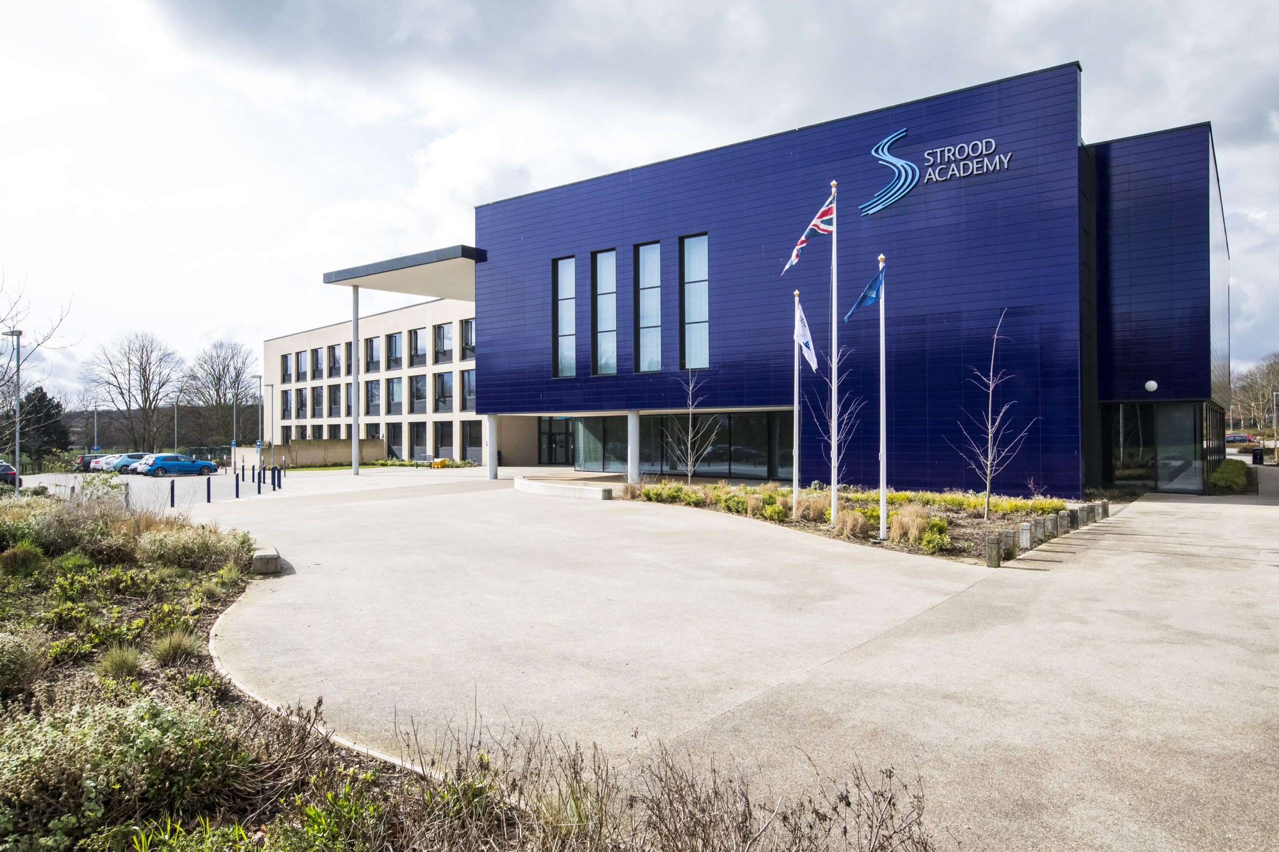 Photo of the outside of the front of the Leigh Academy Strood building.